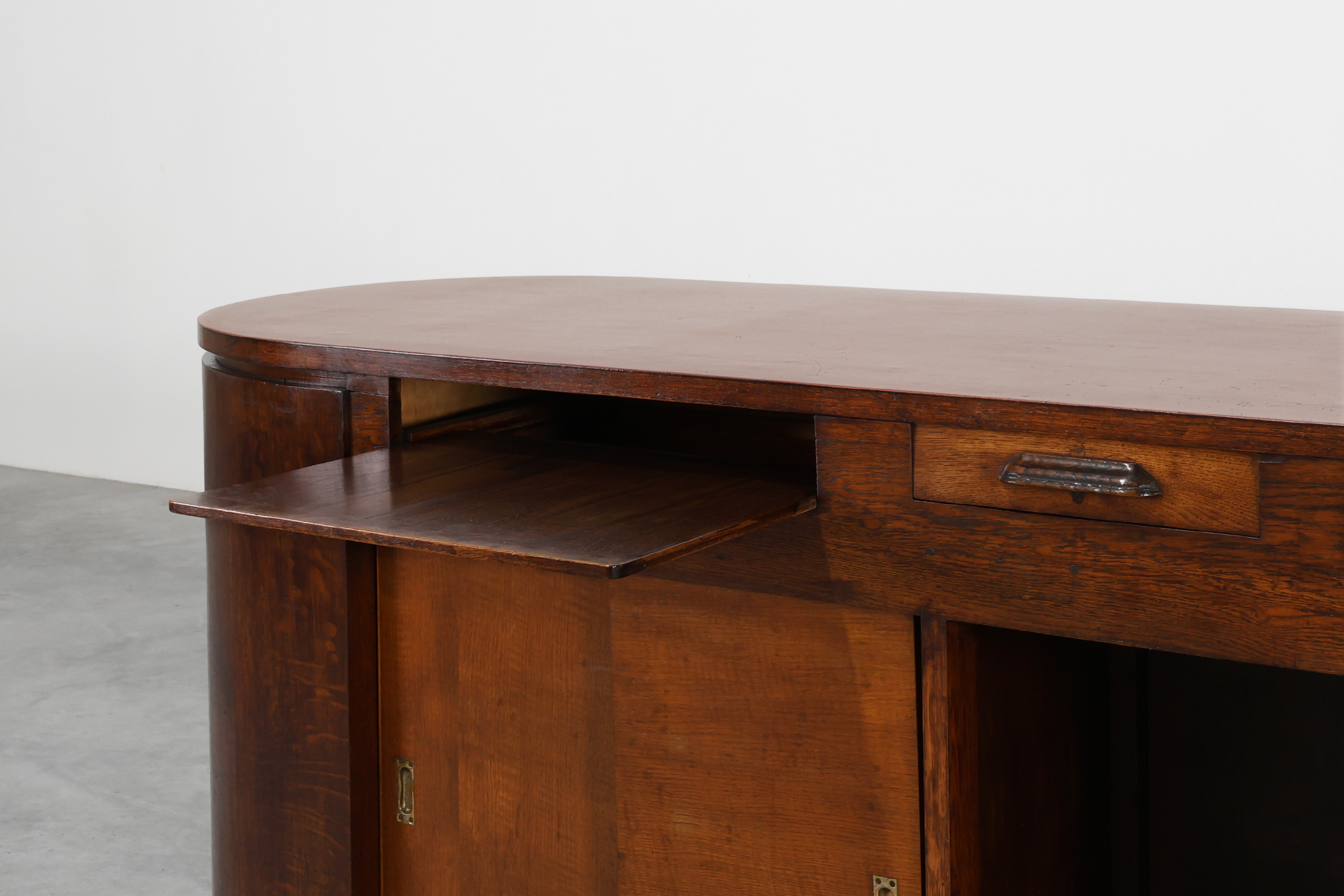 Ensemble of 2 Art Deco Counters and 1 cabinet attr. to De Coene, Belgium 1920sthumbnail